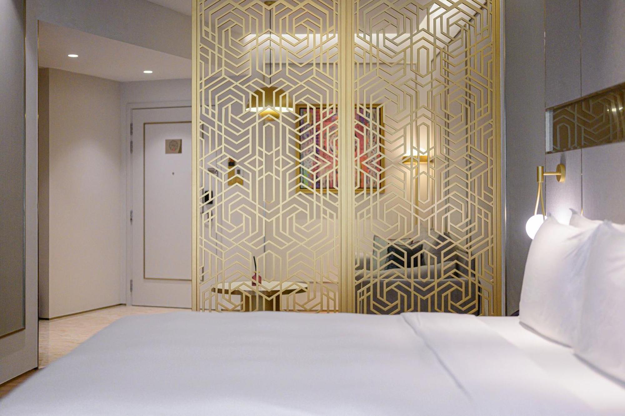 Khách sạn World Sentosa - Crockfords Tower 5*